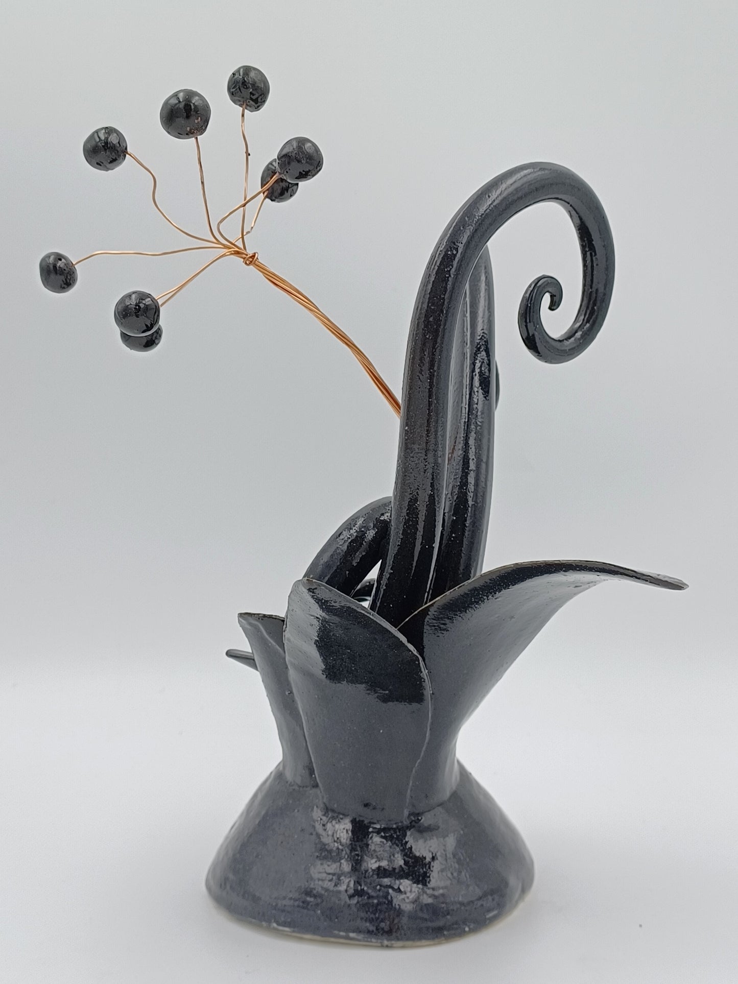 Medium Black Garden Tendrils Sculpture